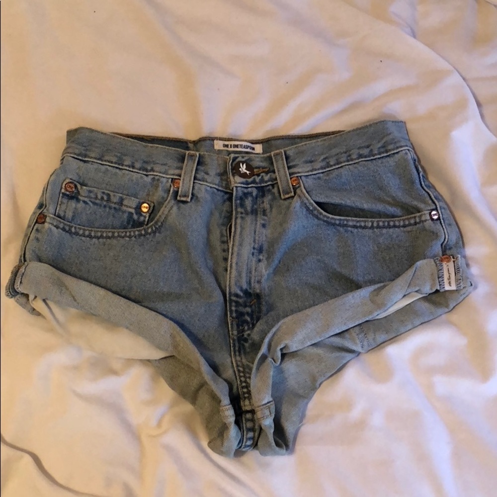 One Teaspoon shorts size XS- Fits size 24-25